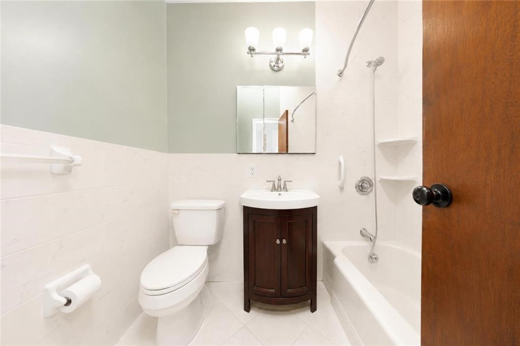 815 Avenue Z Sheepshead Bay Brooklyn NY 11235