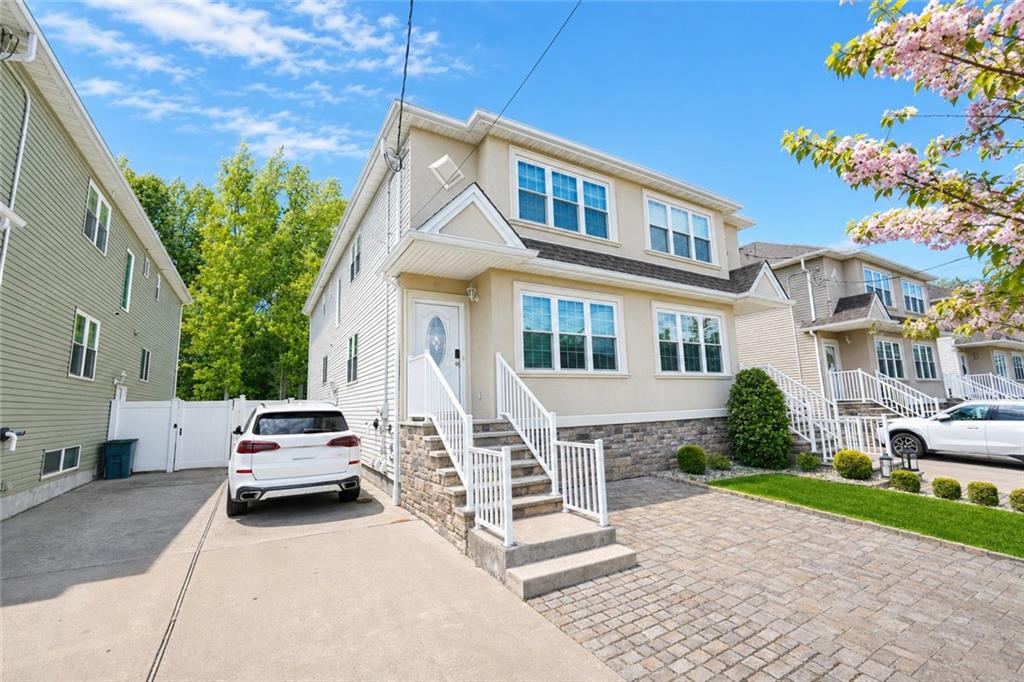 23 Jade Court Pleasant Plains Staten Island NY 10309