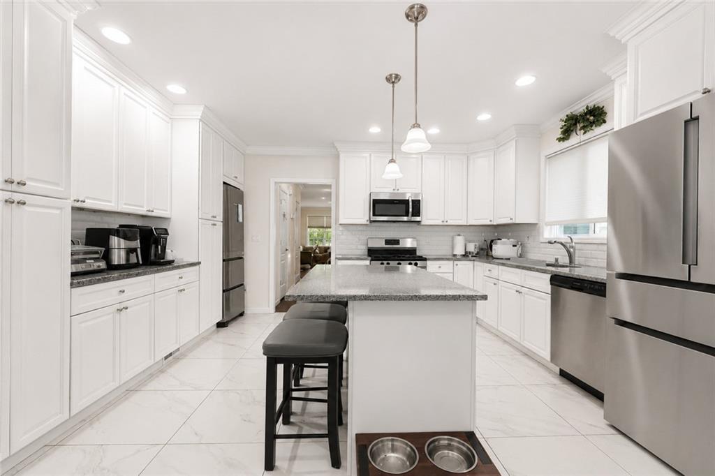 23 Jade Court Pleasant Plains Staten Island NY 10309