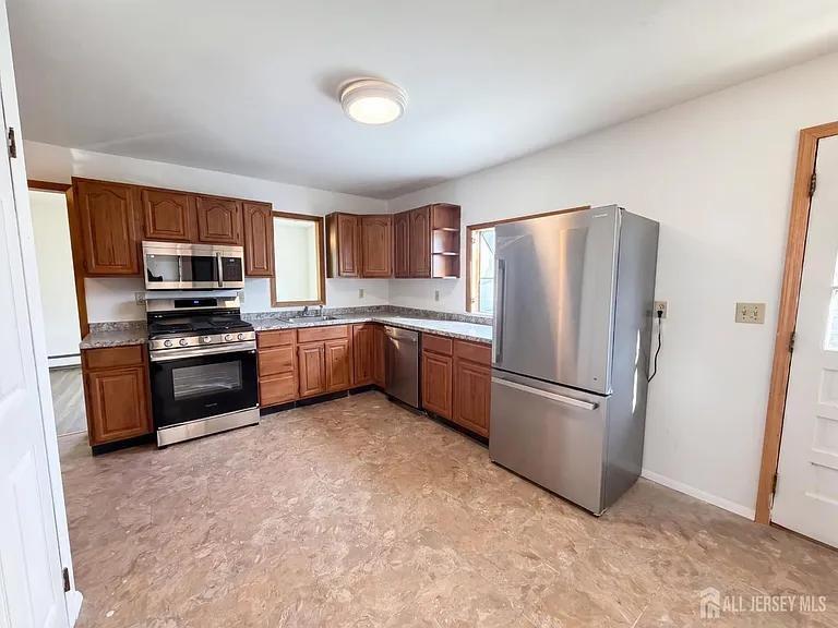 1 Garden Ave Jersey City Woodbridge NJ 07095