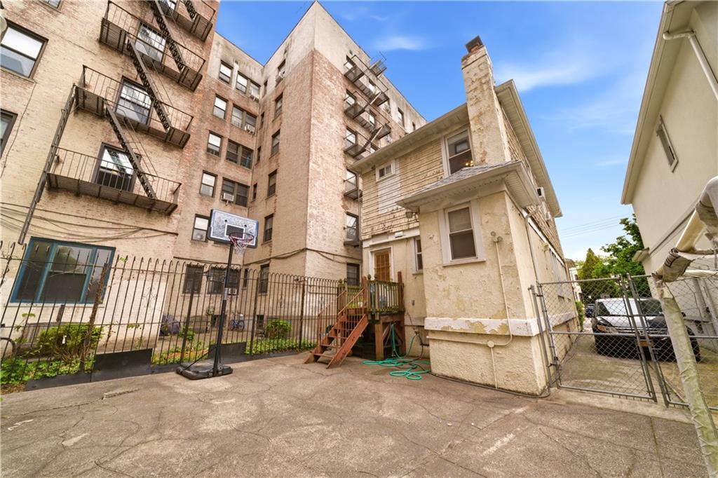 1514 East 28th Street Madison Brooklyn NY 11229