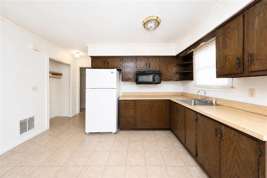 119 Logan Avenue Sunnyside Staten Island NY 10301