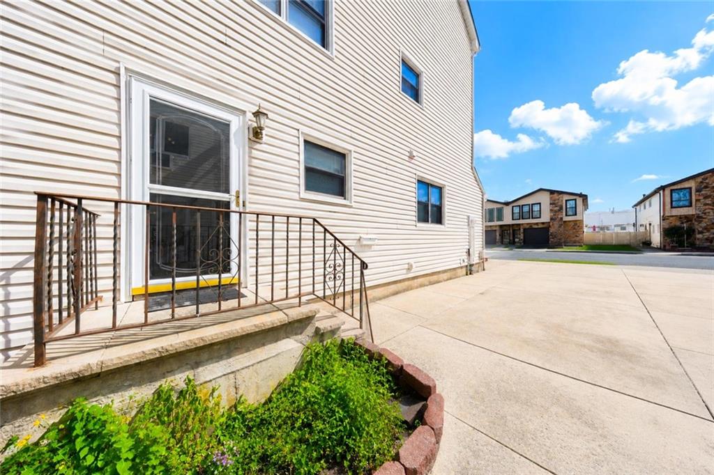 119 Logan Avenue Sunnyside Staten Island NY 10301