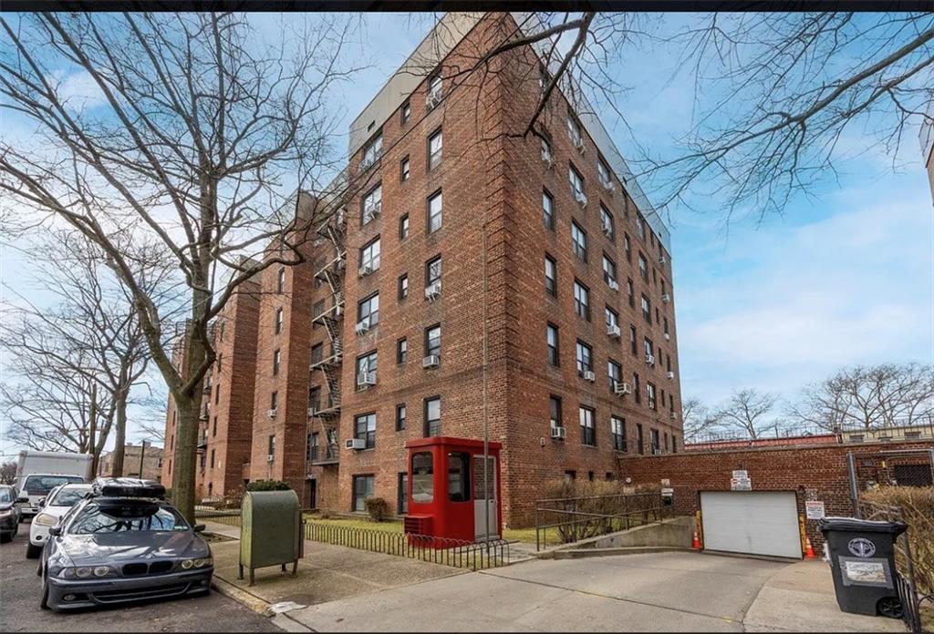 40 East 43rd Street East Flatbush Brooklyn NY 00000