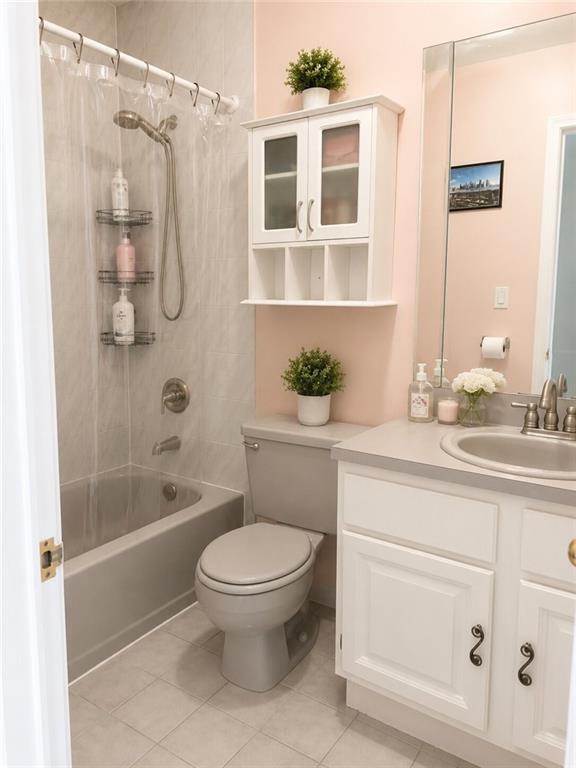 52 Seneca Loop Willowbrook Staten Island NY 10314