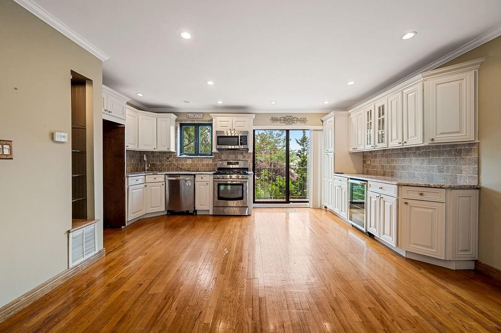 340 Hillbrook Drive Grasmere Staten Island NY 10305