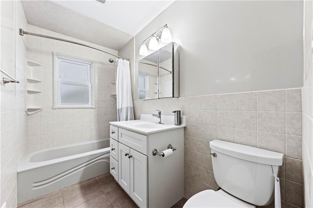 56 East Broadway Oakwood Staten Island NY 10306