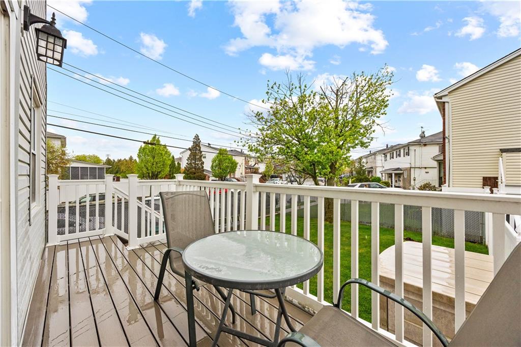 56 East Broadway Oakwood Staten Island NY 10306