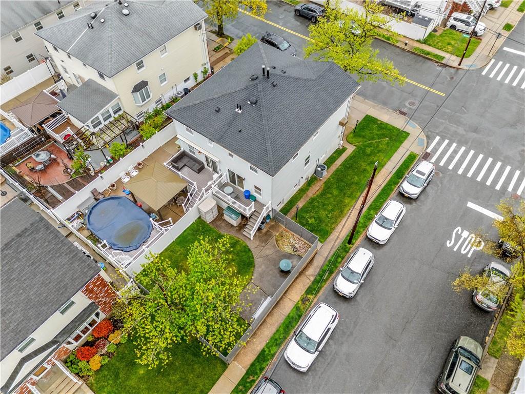 56 East Broadway Oakwood Staten Island NY 10306