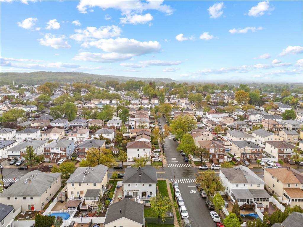 56 East Broadway Oakwood Staten Island NY 10306