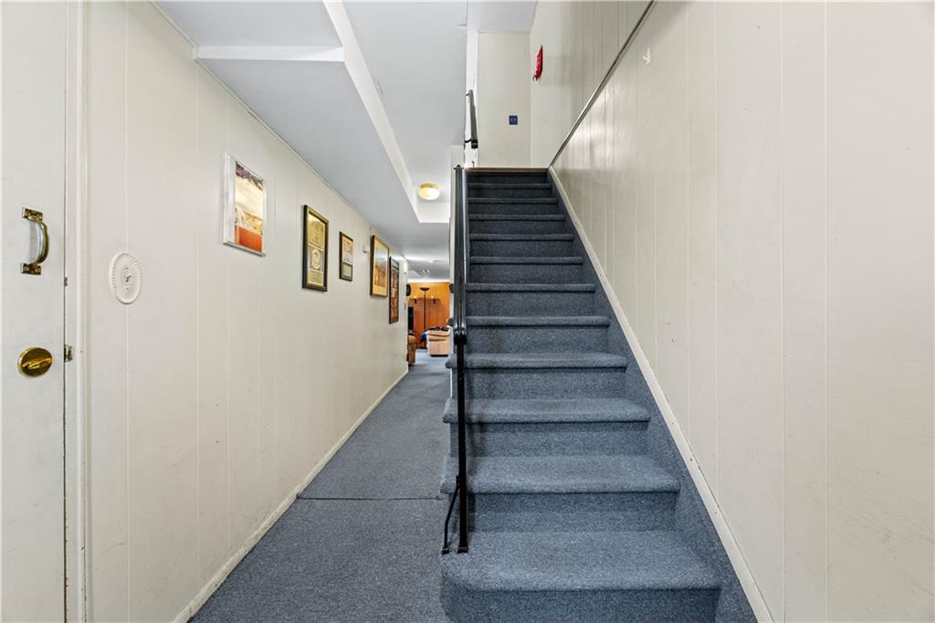 56 East Broadway Oakwood Staten Island NY 10306