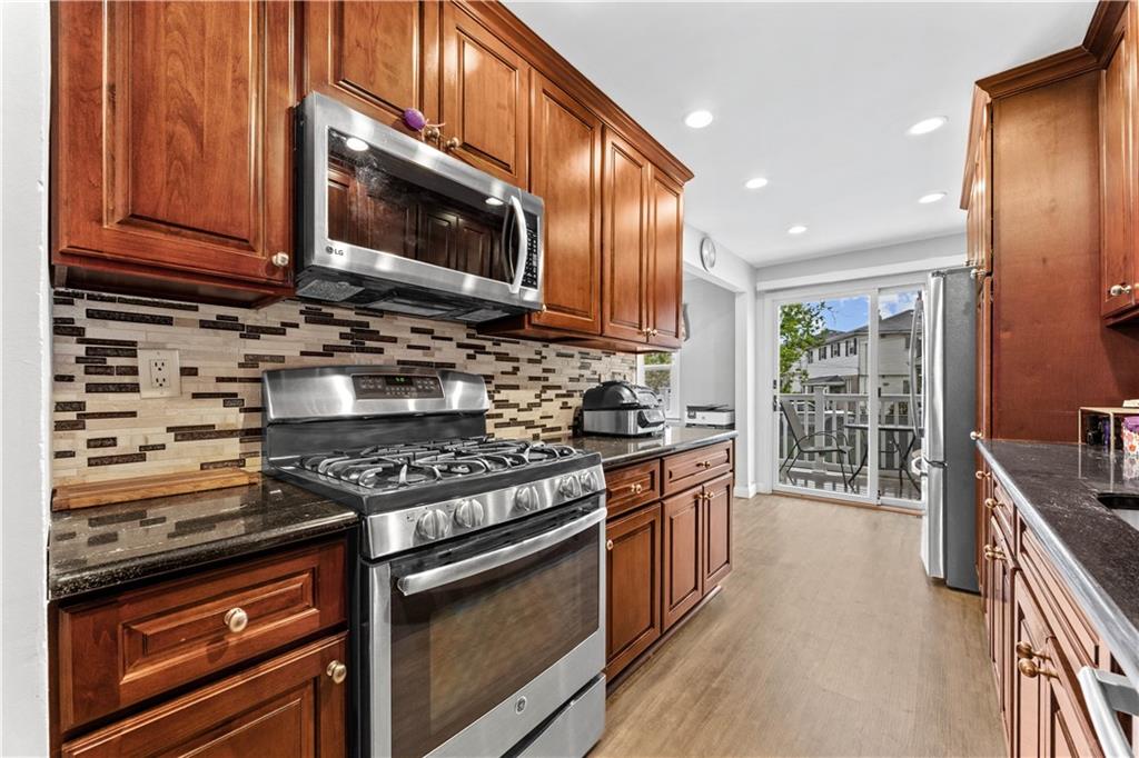 56 East Broadway Oakwood Staten Island NY 10306