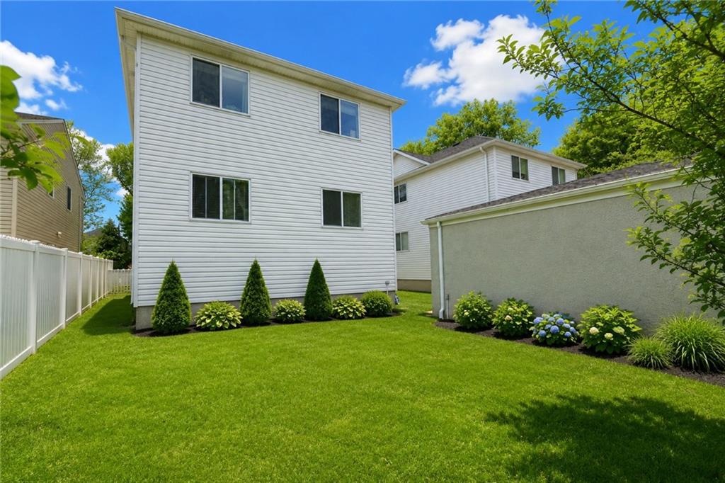 172 Macgregor Street Prince's Bay Staten Island NY 10309