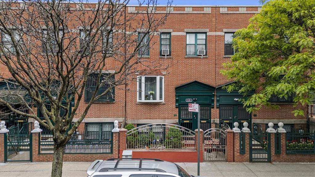 320 Marion Street Bedford Stuyvesant Brooklyn NY 11233