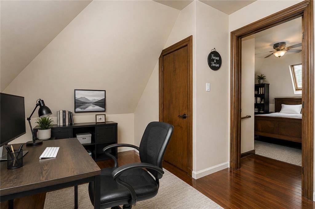14 WALNUT Place Oakwood Brooklyn NY 10306