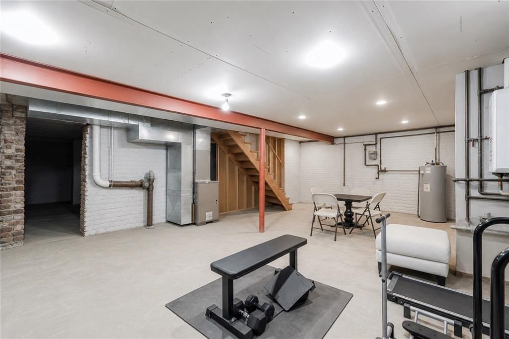 14 WALNUT Place Oakwood Brooklyn NY 10306