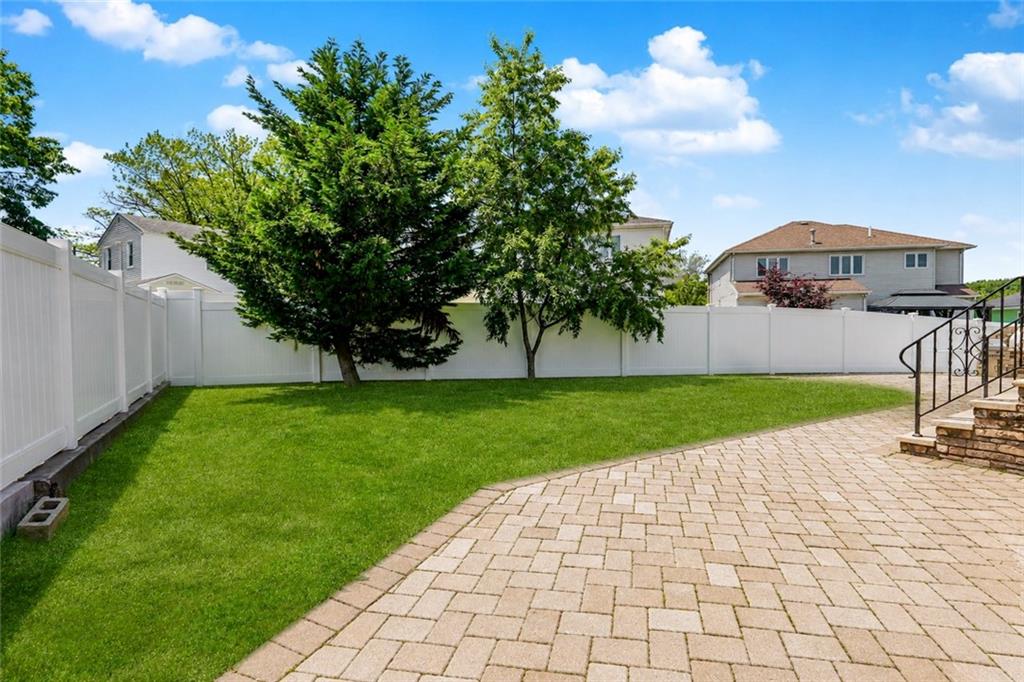 14 WALNUT Place Oakwood Brooklyn NY 10306