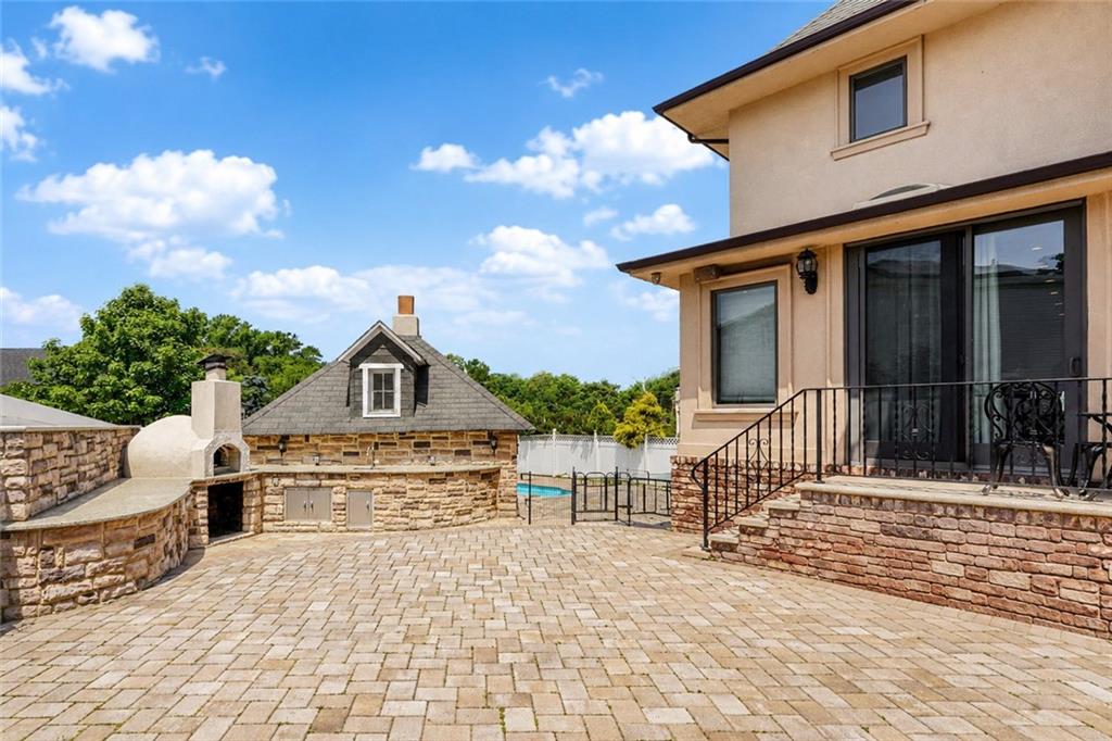 14 WALNUT Place Oakwood Brooklyn NY 10306