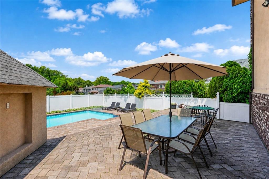 14 WALNUT Place Oakwood Brooklyn NY 10306