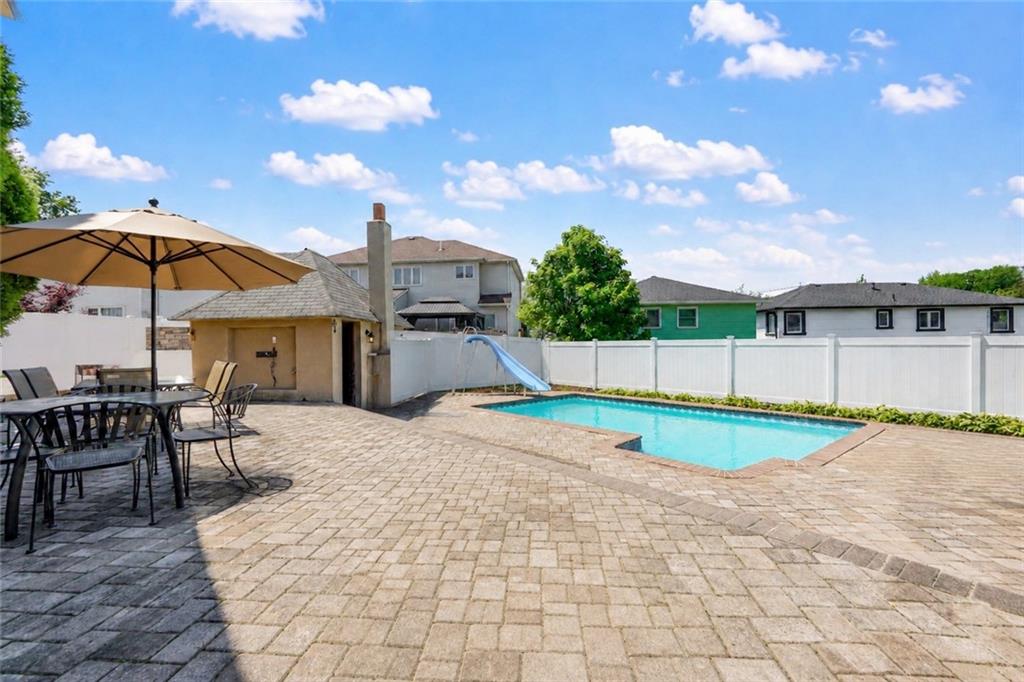 14 WALNUT Place Oakwood Brooklyn NY 10306