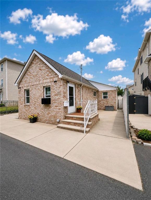 331 Hunter Avenue Grant City Brooklyn NY 10306