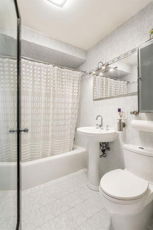 2645 East 24 Street Sheepshead Bay Brooklyn NY 11235