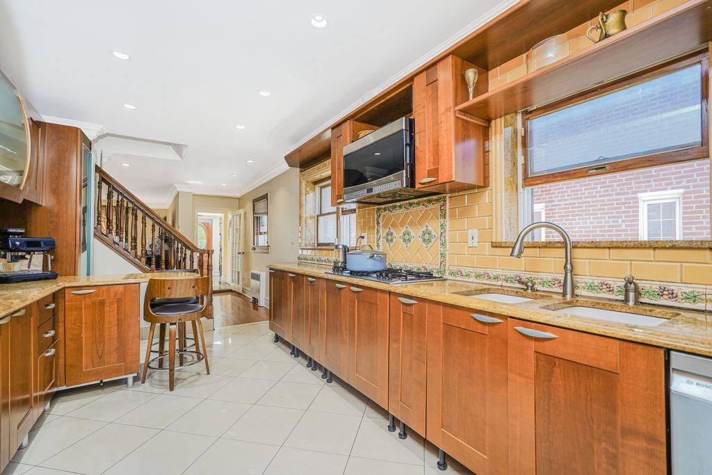 1711 Gerritsen Avenue Madison Brooklyn NY 11229