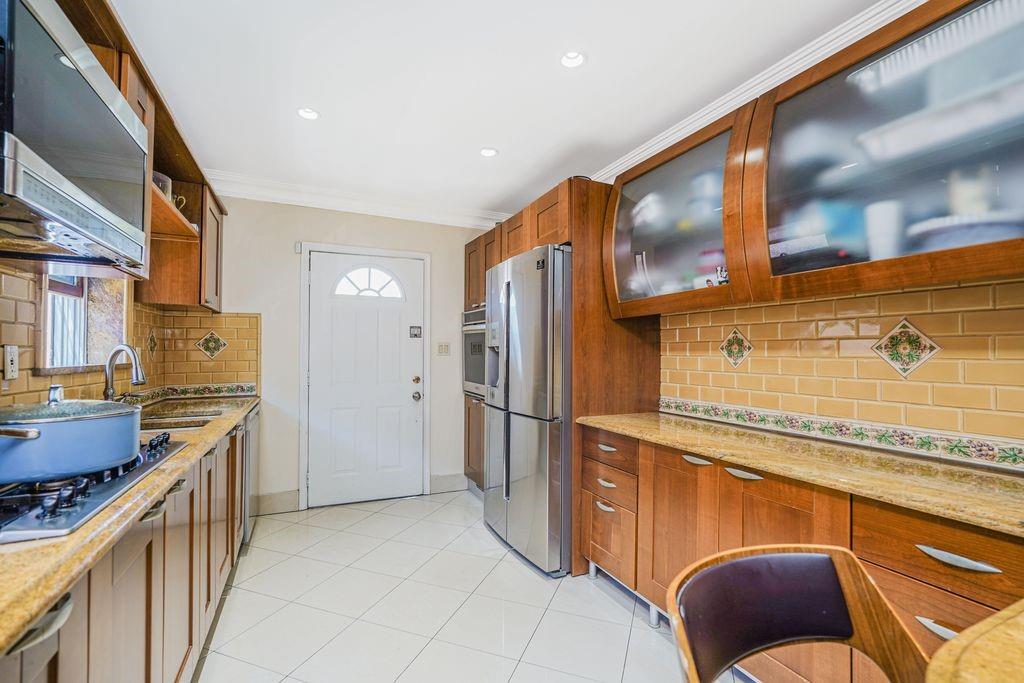 1711 Gerritsen Avenue Madison Brooklyn NY 11229