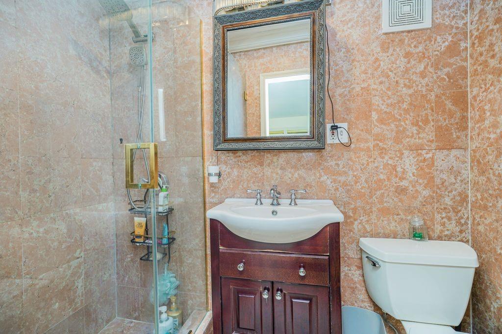 1711 Gerritsen Avenue Madison Brooklyn NY 11229