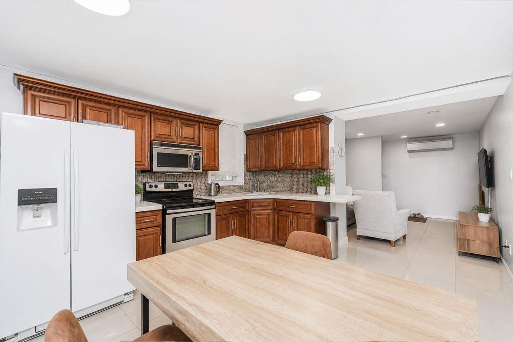 1711 Gerritsen Avenue Madison Brooklyn NY 11229
