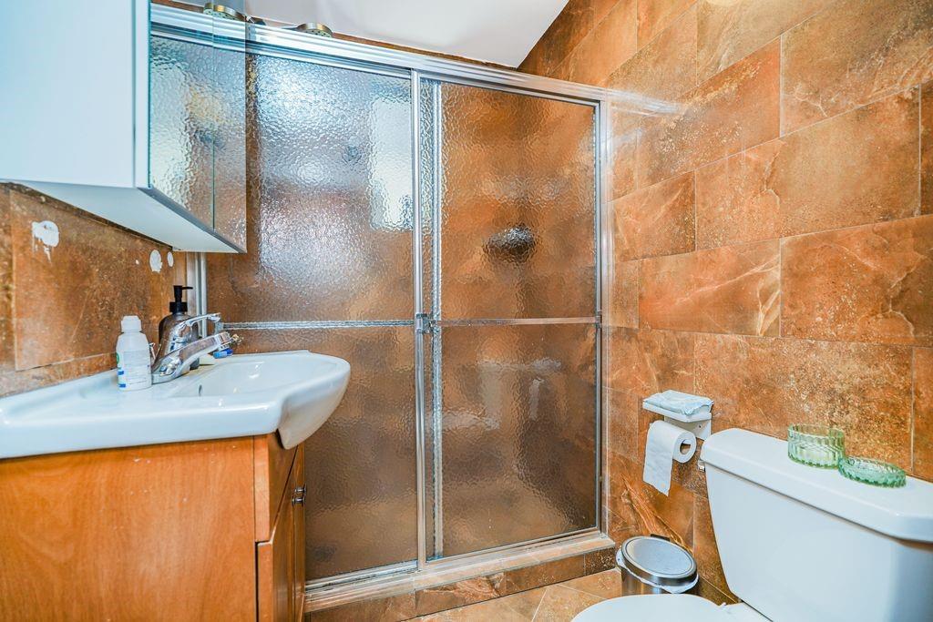 1711 Gerritsen Avenue Madison Brooklyn NY 11229