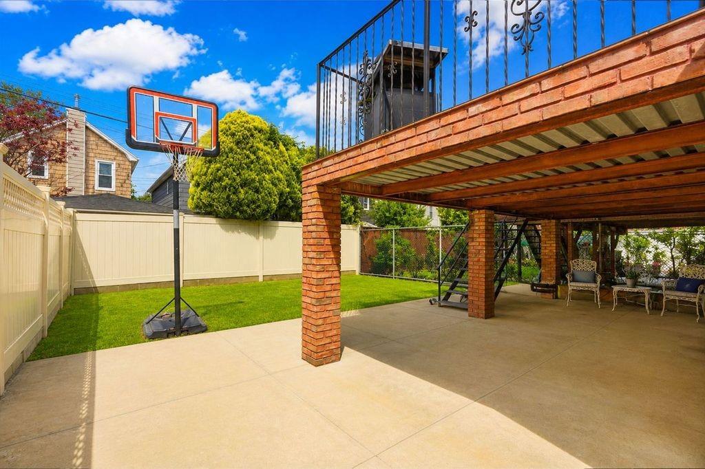 1711 Gerritsen Avenue Madison Brooklyn NY 11229
