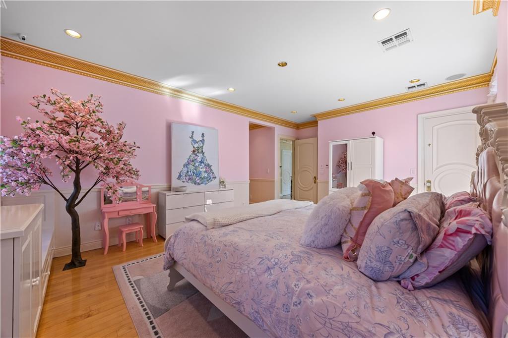 120 College Place Todt Hill Staten Island NY 10304