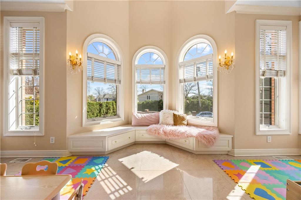 120 College Place Todt Hill Staten Island NY 10304