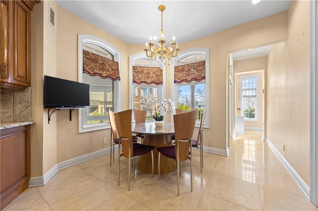 120 College Place Todt Hill Staten Island NY 10304