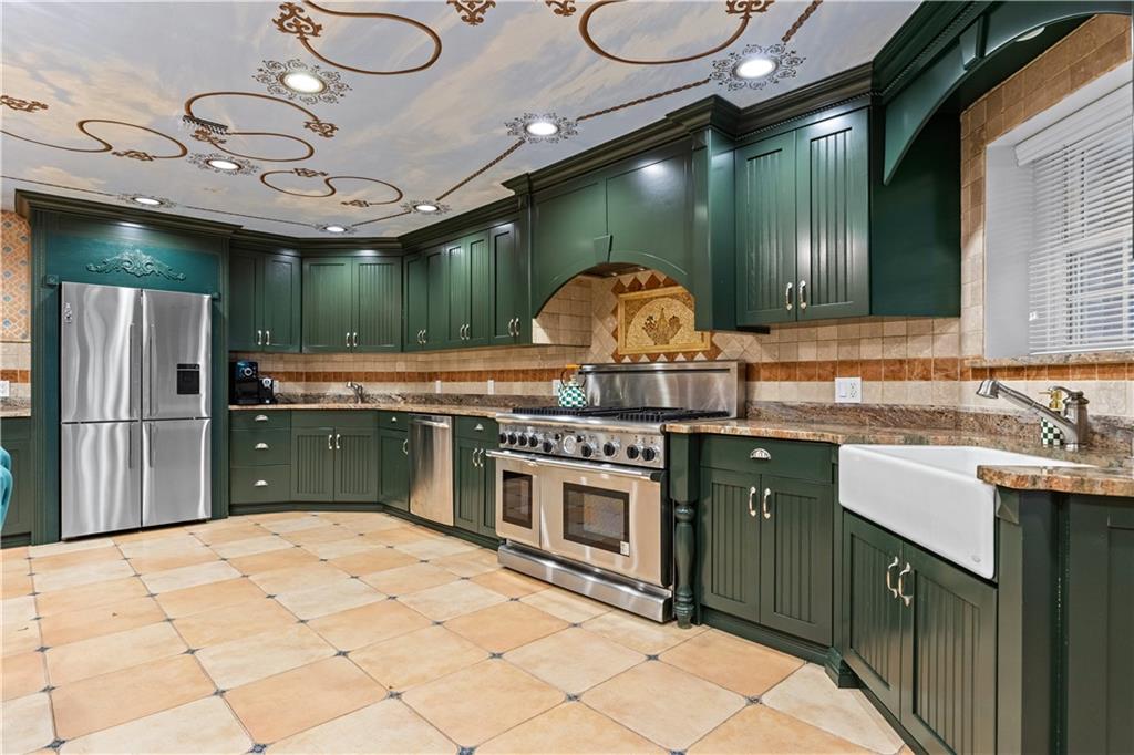 120 College Place Todt Hill Staten Island NY 10304