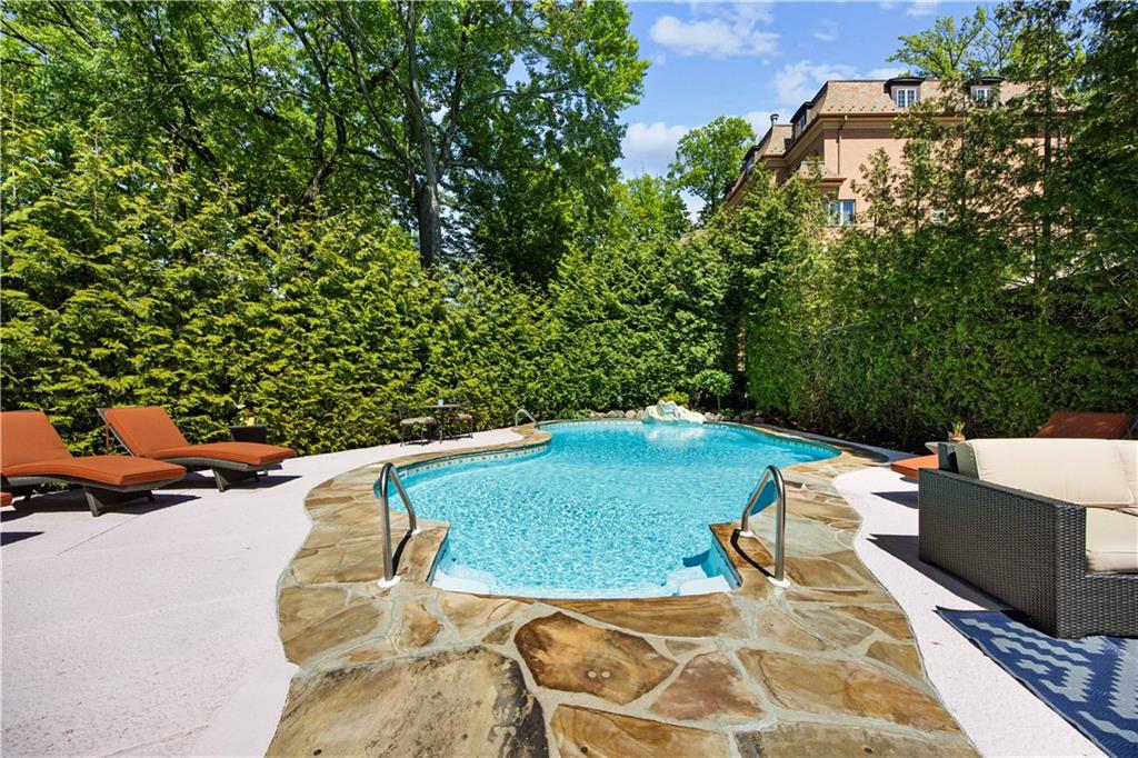 347 Deere Park Place Todt Hill Staten Island NY 10301
