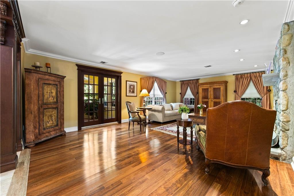 347 Deere Park Place Todt Hill Staten Island NY 10301