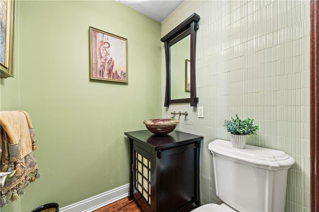347 Deere Park Place Todt Hill Staten Island NY 10301