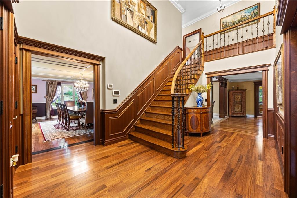347 Deere Park Place Todt Hill Staten Island NY 10301