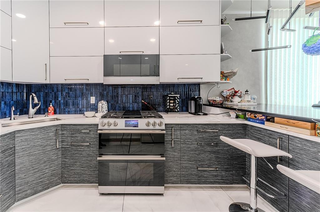 37 West End Avenue Manhattan Beach Brooklyn NY 11235