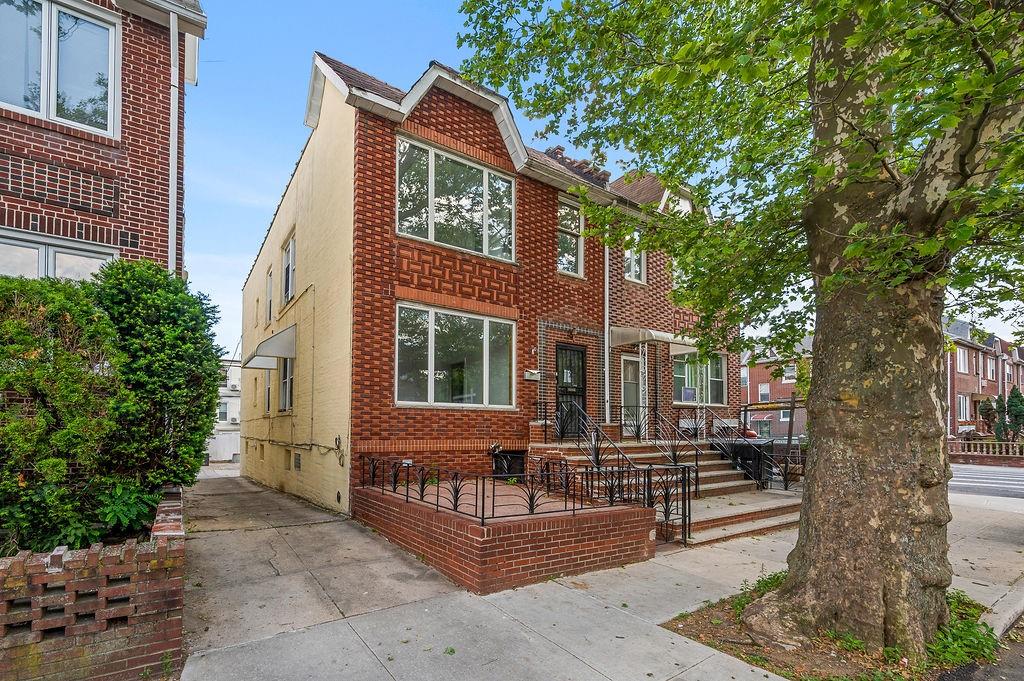 81 Bay 7th Street Bensonhurst Brooklyn NY 11228