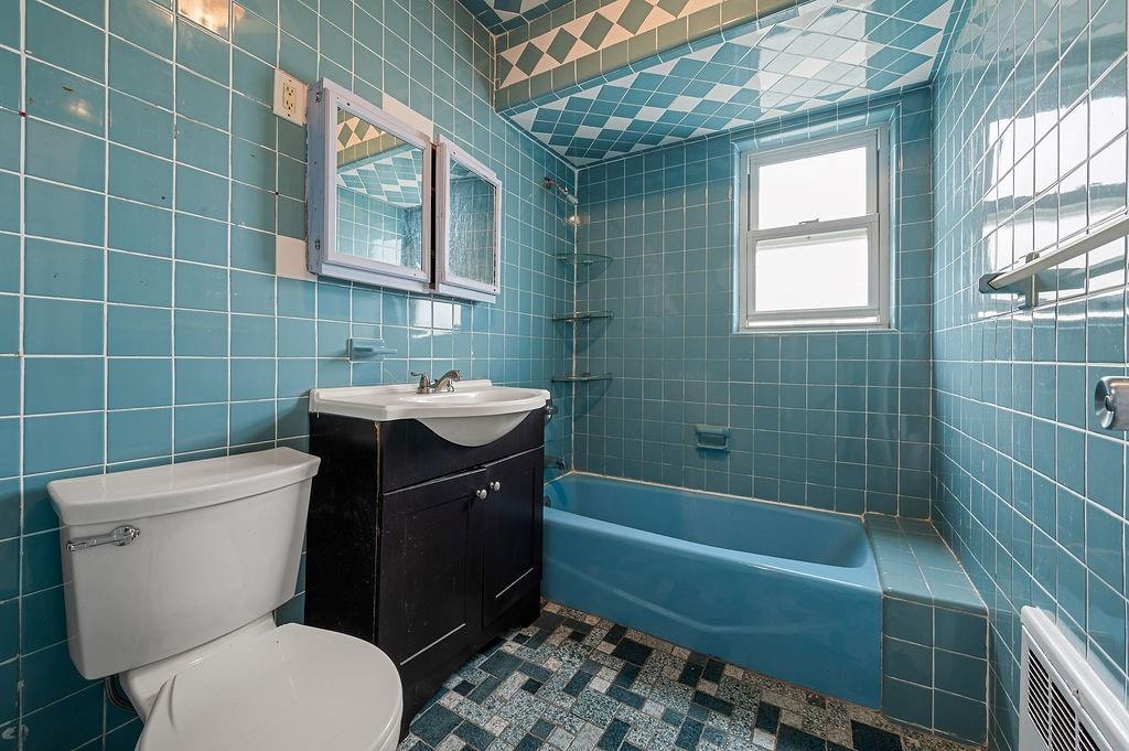81 Bay 7th Street Bensonhurst Brooklyn NY 11228