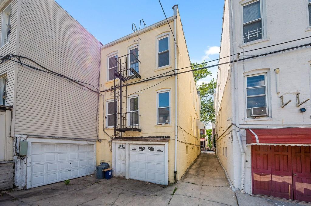 81 Bay 7th Street Bensonhurst Brooklyn NY 11228