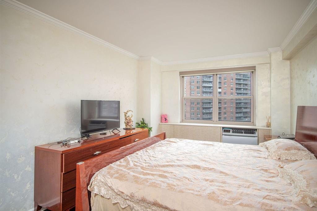 2915 West 5th Street Brighton Beach Brooklyn NY 11224