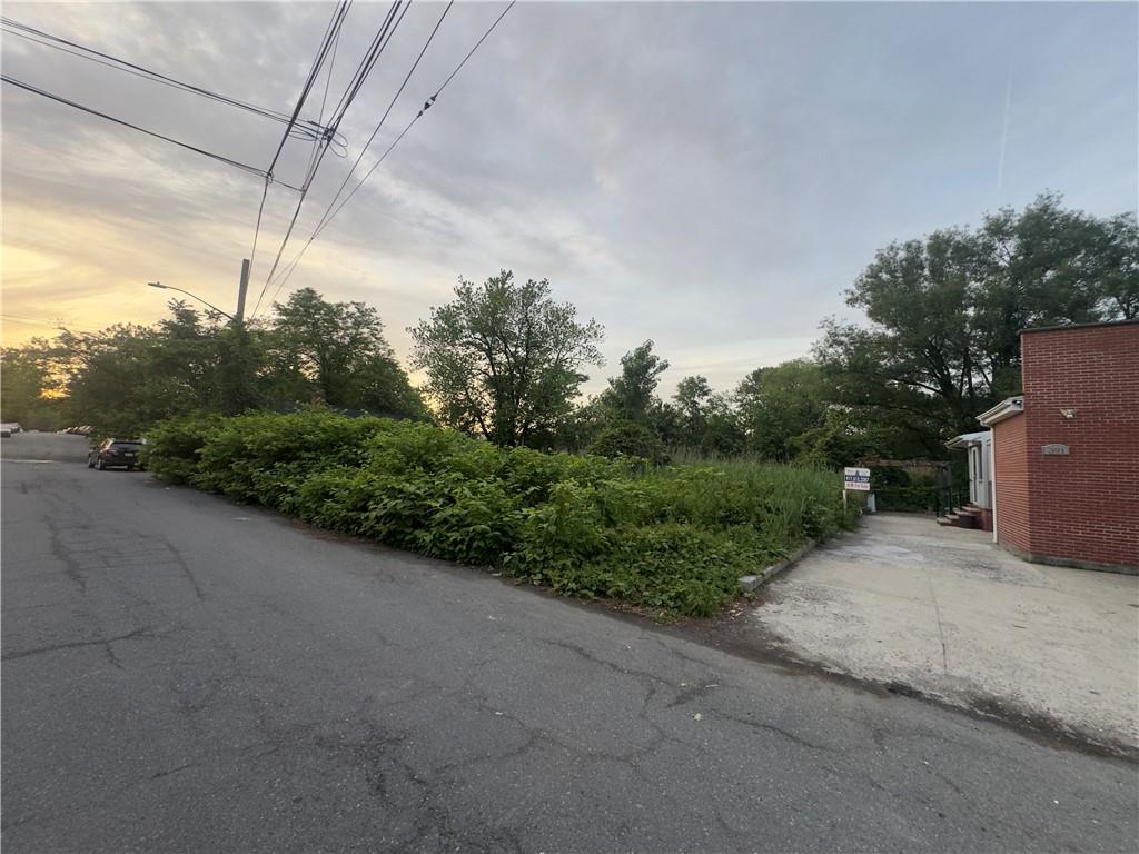 391 Hamden Avenue Midland Beach Staten Island NY 10306