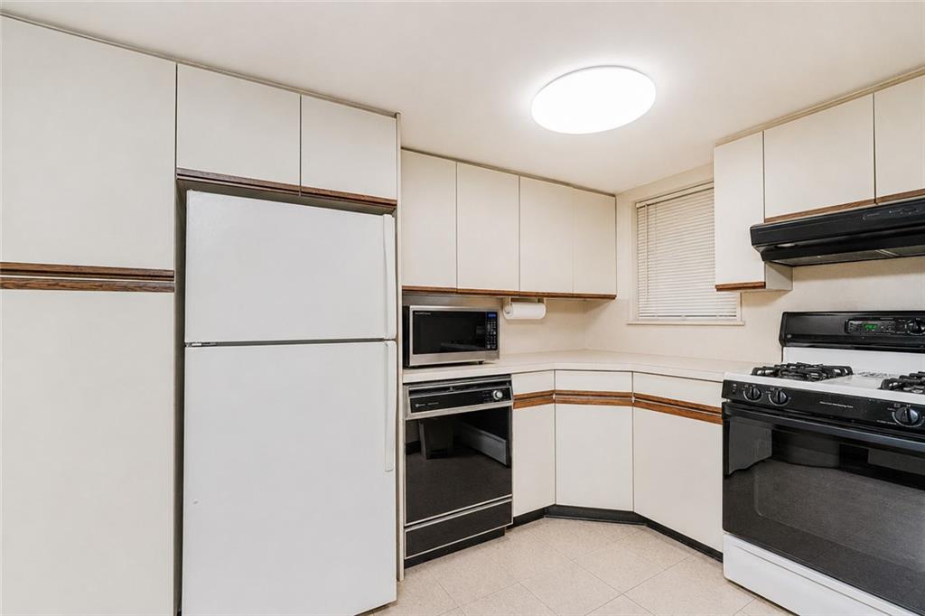6617 10th Avenue Dyker Heights Brooklyn NY 11219