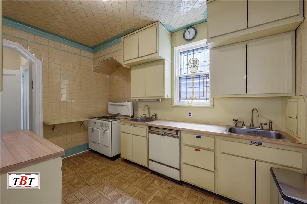3665 Bedford Avenue Madison Brooklyn NY 11229