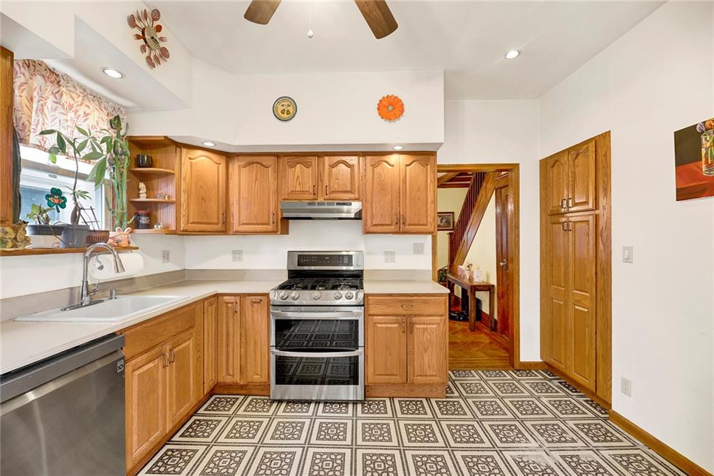 971 80th Street Dyker Heights Brooklyn NY 11228