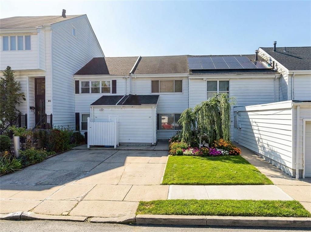 20 HAMPTON Green Huguenot Staten Island NY 10312